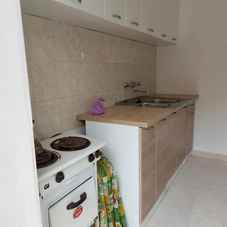Sarga Katica Vendeghaz Apartment